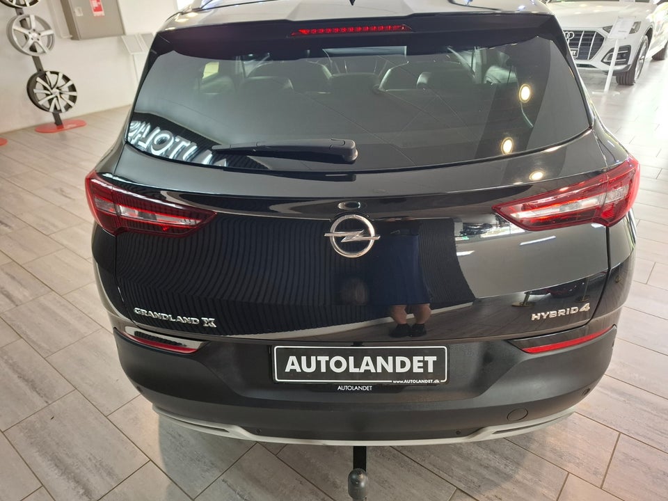 Opel Grandland X 1,6 Hybrid4 Ultimate aut. 5d