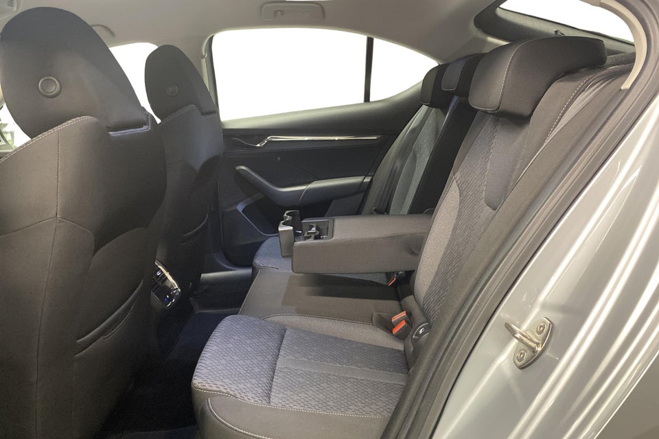 Skoda Octavia 2,0 TDi 150 Style First Edition DSG 5d