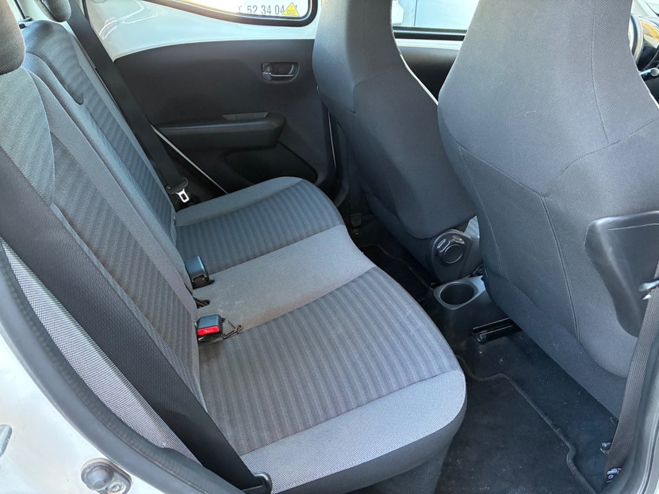 Toyota Aygo 1,0 VVT-i x-pression 5d