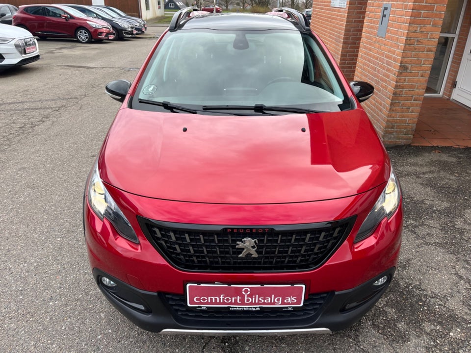 Peugeot 2008 1,6 BlueHDi 120 GT Line Sky 5d