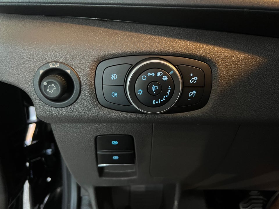 Ford E-Transit 390 L2 Van 68 Trend H2 RWD