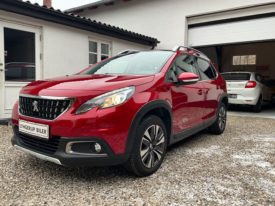 Peugeot 2008 1,2 e-THP 110 Selection Sky 5d