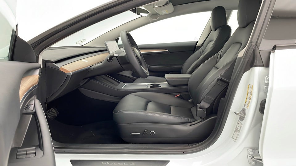 Tesla Model 3 Long Range AWD 4d