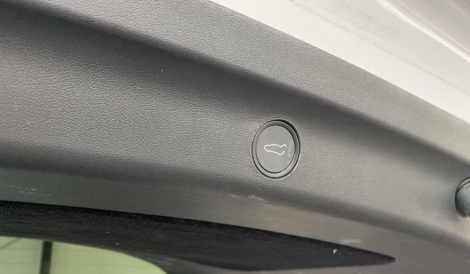 Tesla Model Y RWD 5d