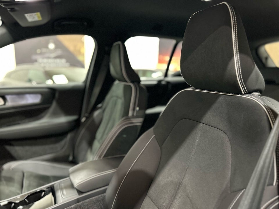 Volvo XC40 P6 ReCharge Core 5d