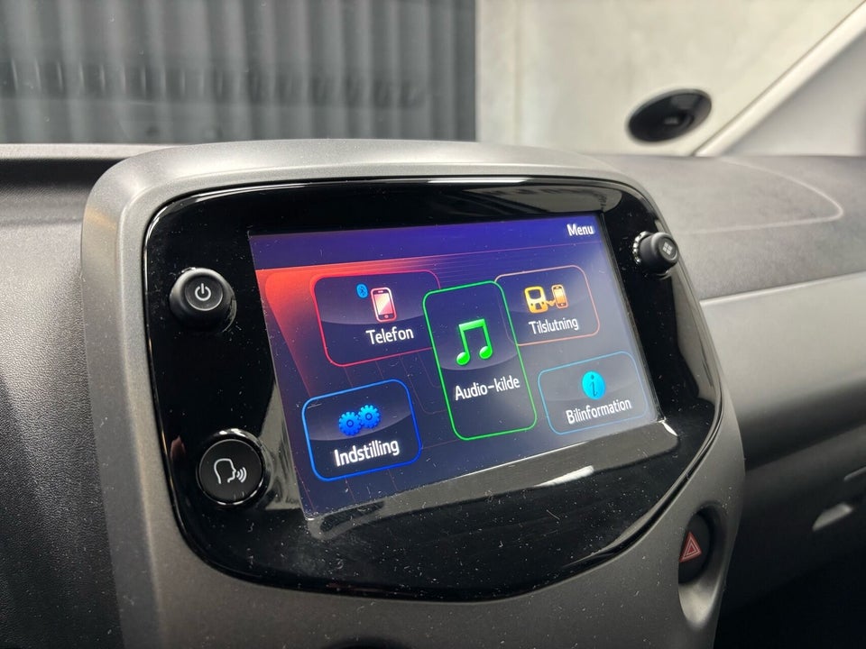 Toyota Aygo 1,0 VVT-i x-press x-shift 5d