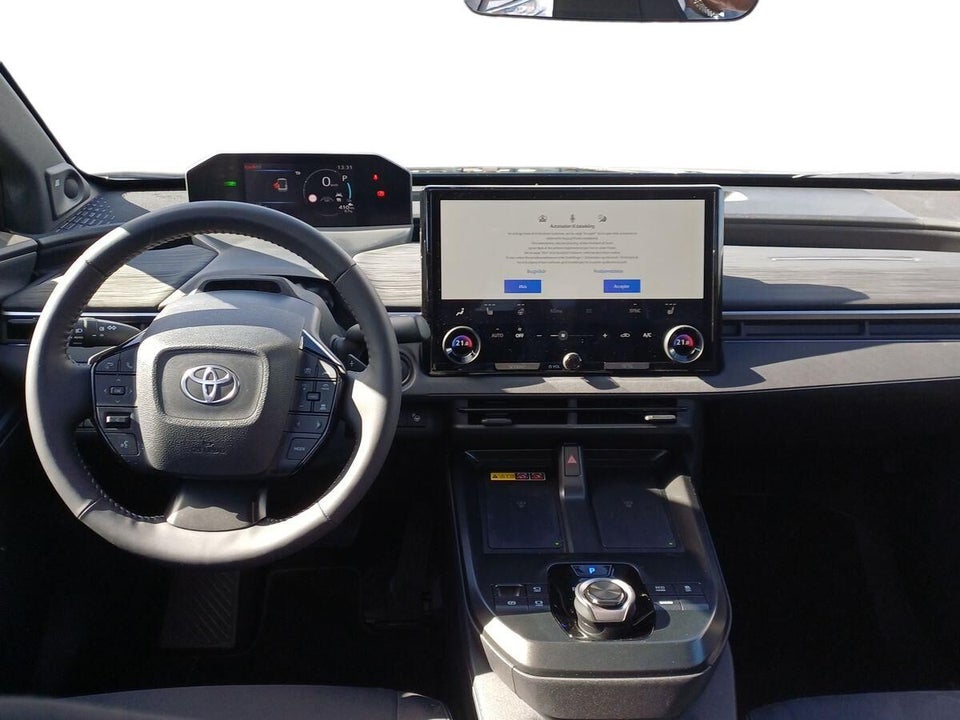 Toyota C-HR+ 77 Executive AWD 5d