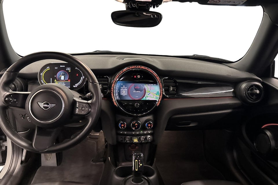 MINI Cooper SE Essential 3d