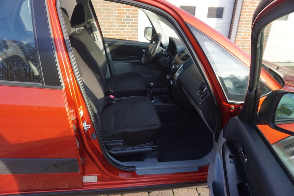 Suzuki SX4 1,6 CombiBack GLXtra 5d