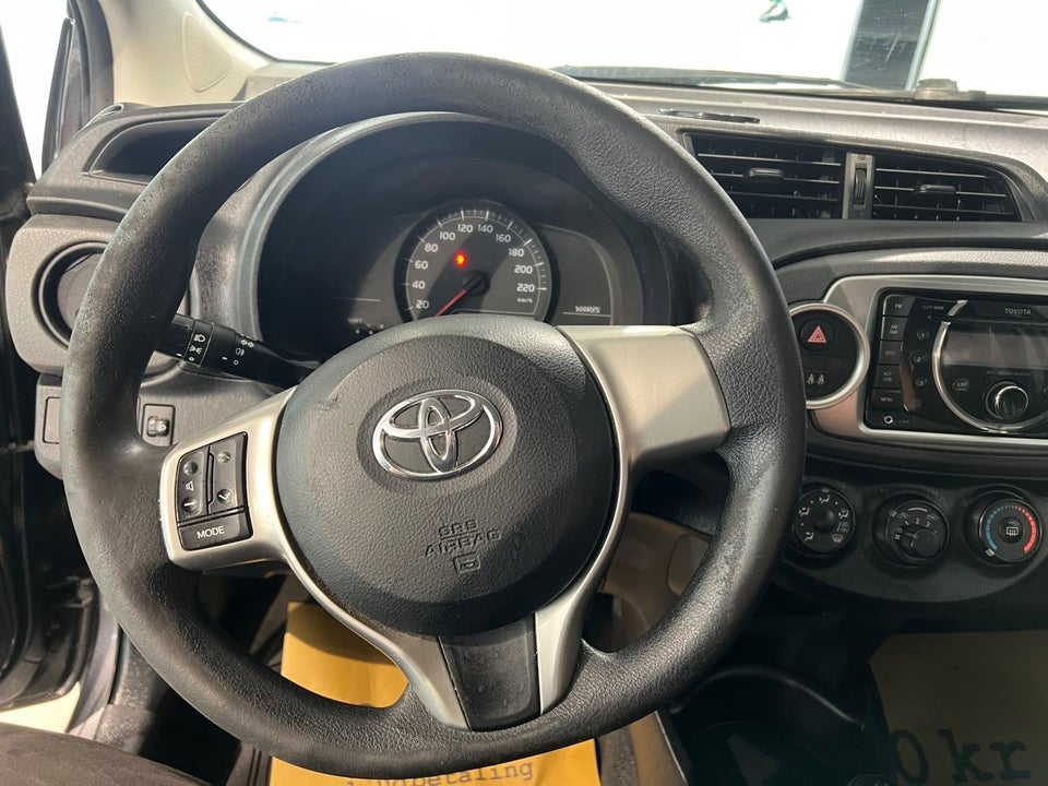 Toyota Yaris 1,0 VVT-i T2 5d