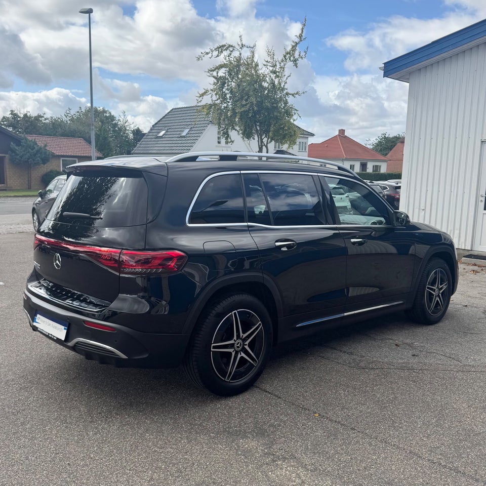 Mercedes EQB250 AMG Line 5d