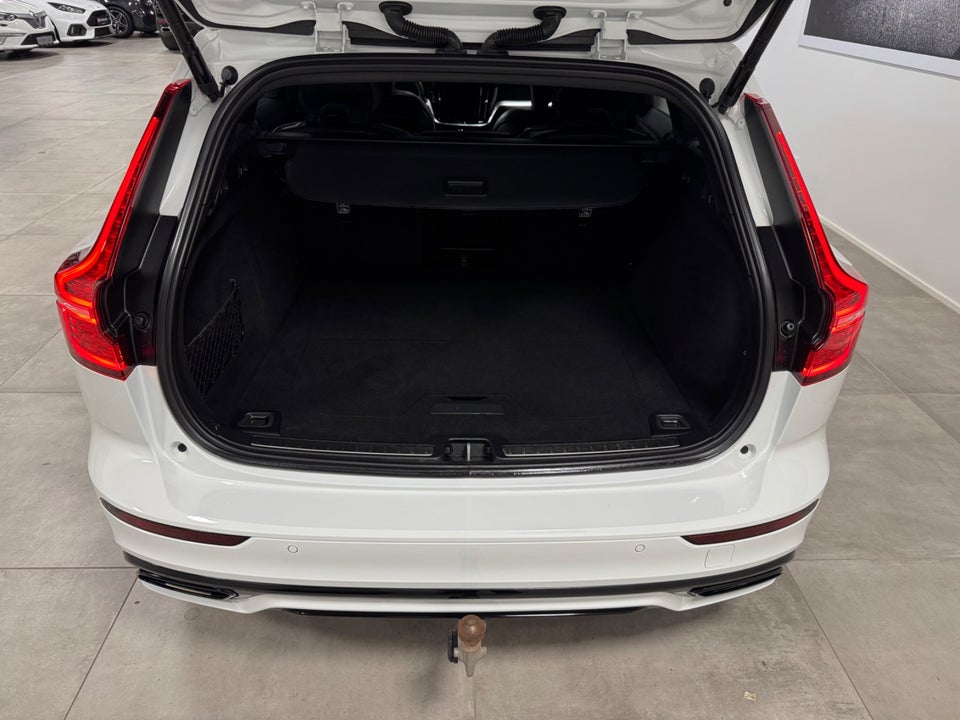 Volvo V60 2,0 T8 ReCharge R-Design aut. AWD 5d