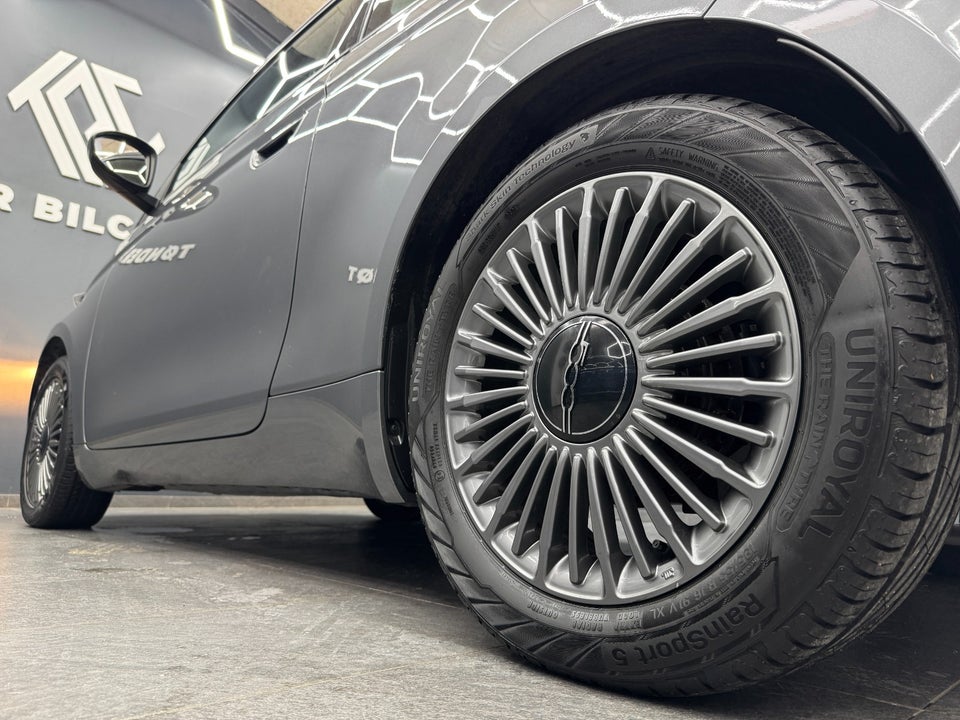 Fiat 500e 42 Icon 3d