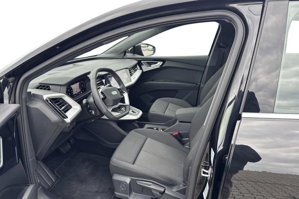 Audi Q4 e-tron 45 Progress 5d