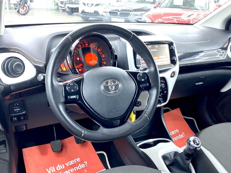 Toyota Aygo 1,0 VVT-i x-pure 5d