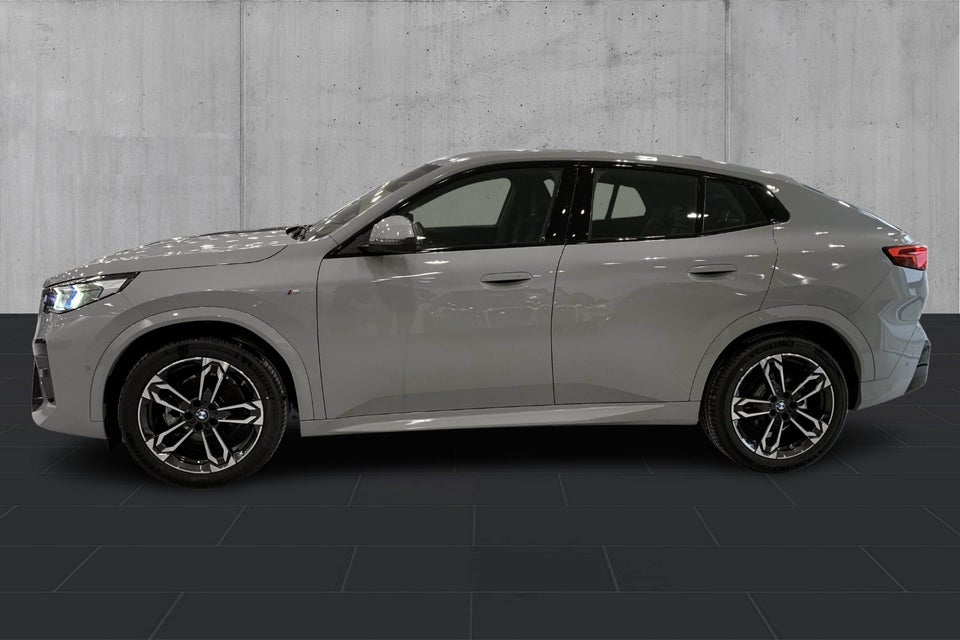BMW iX2 eDrive20 M-Sport 5d