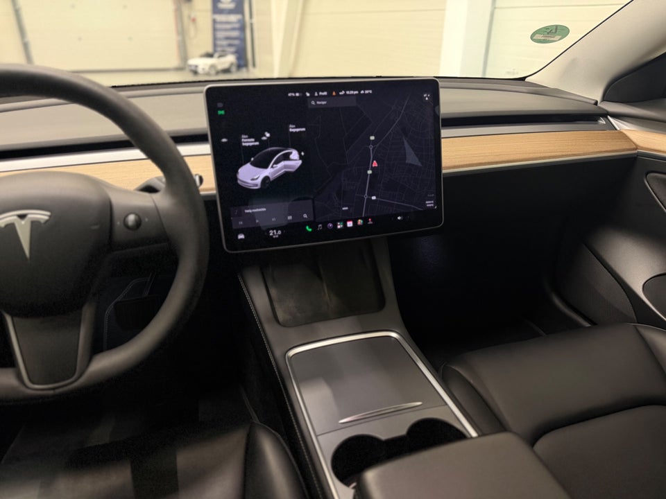 Tesla Model 3 Long Range AWD 4d