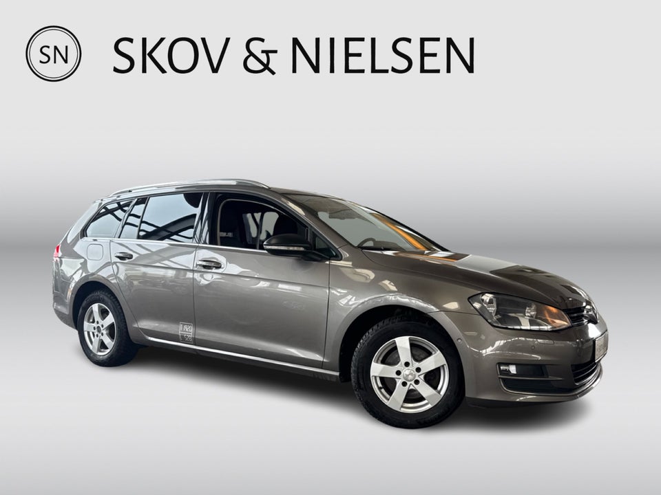 VW Golf VII 1,6 TDi 105 Comfortline Variant BMT Van 5d