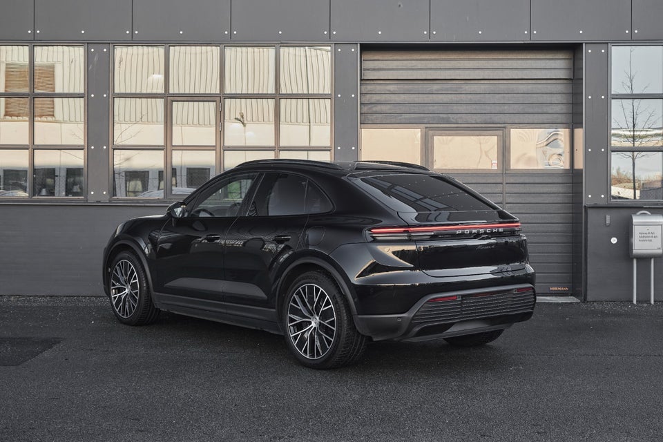 Porsche Macan 4 5d