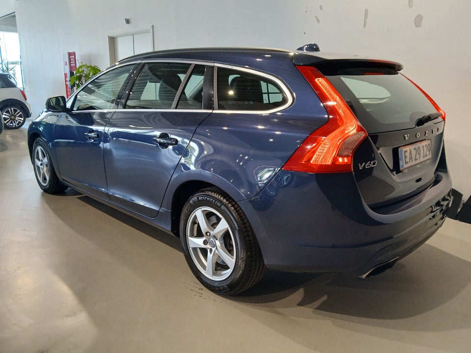 Volvo V60 2,0 T5 245 Momentum aut. 5d
