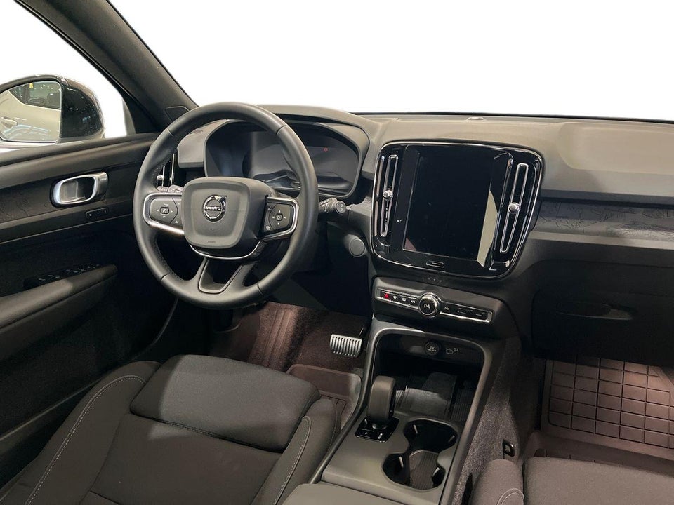 Volvo EX40 Extended Range Plus 5d