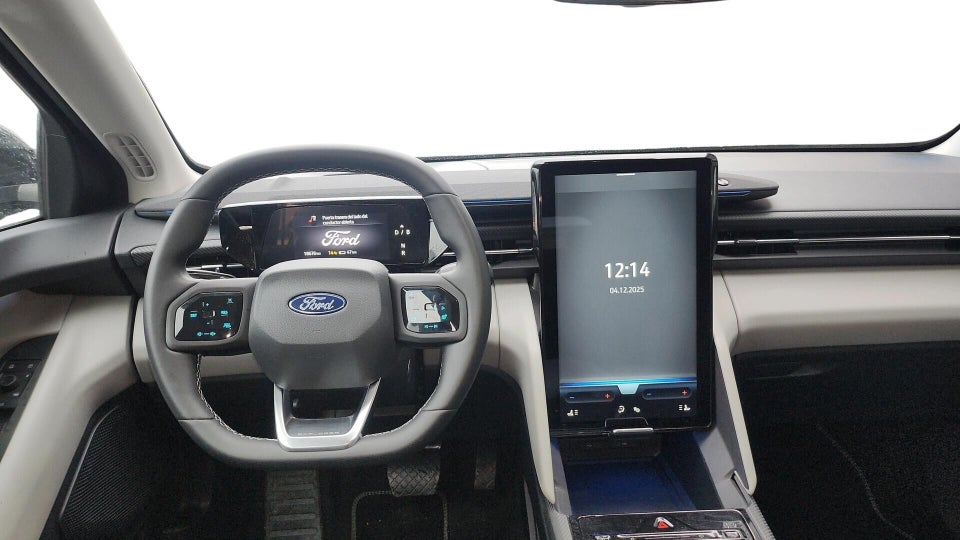 Ford Explorer 82 Premium Extended Range 5d