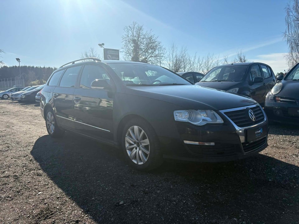 VW Passat 2,0 FSi Trendline Variant 5d