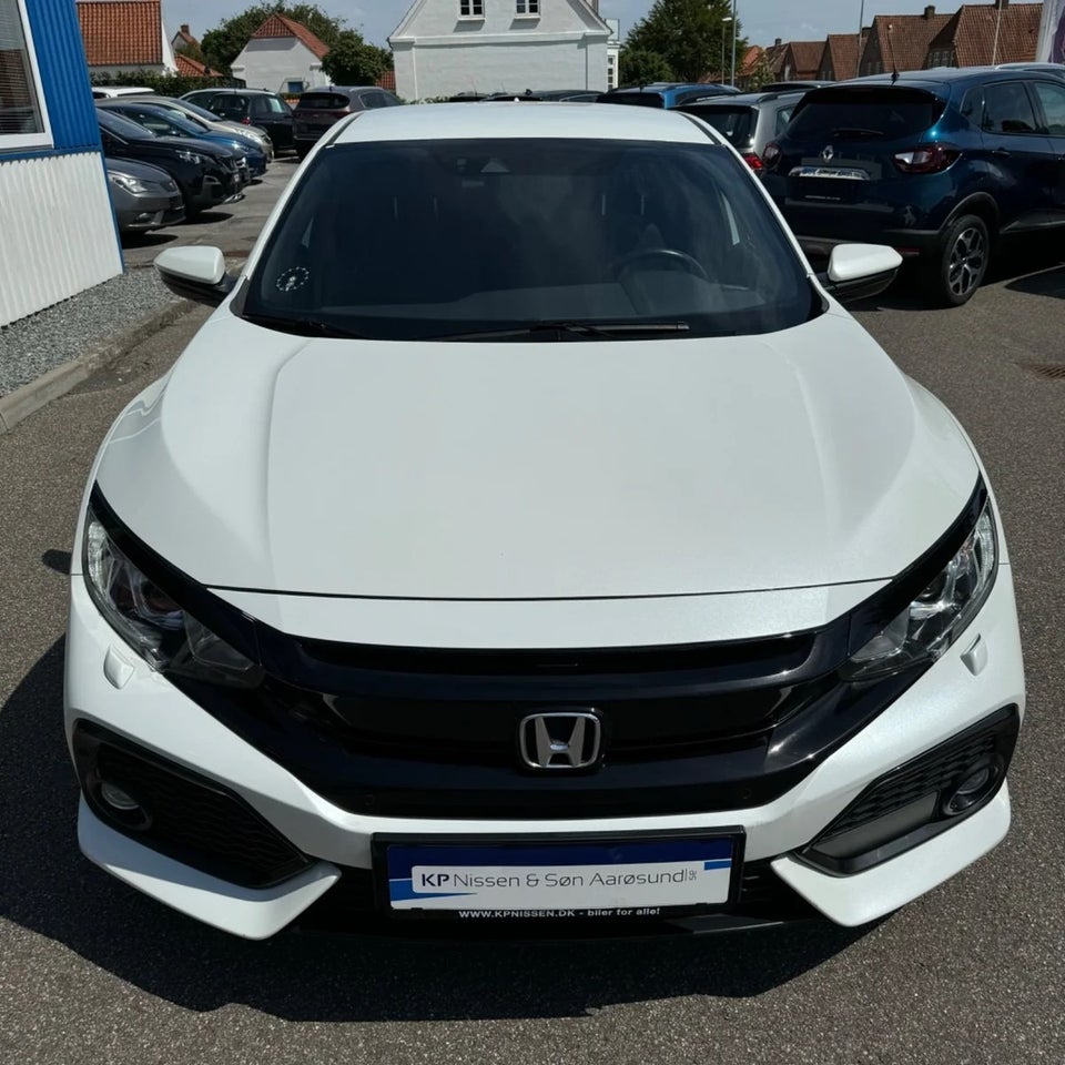 Honda Civic 1,0 VTEC Turbo Elegance CVT 5d