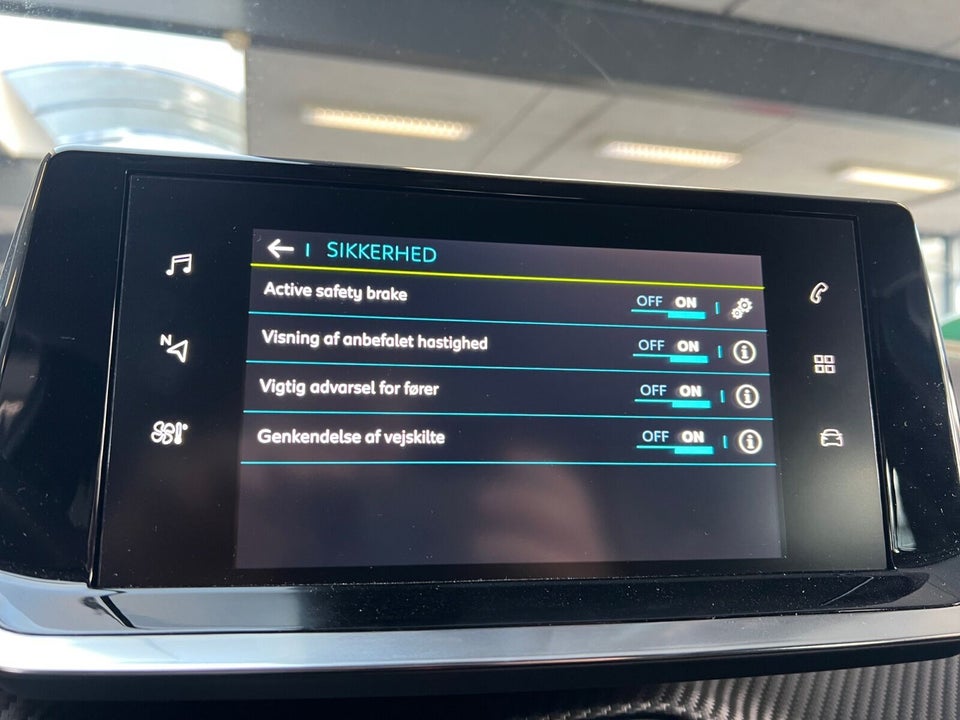 Peugeot e-208 50 Allure 5d