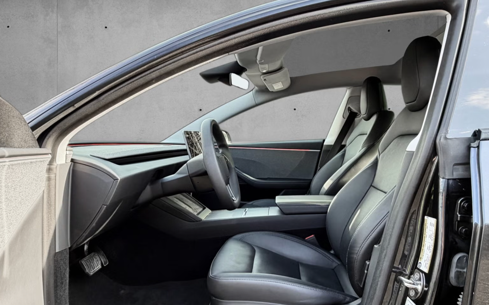 Tesla Model 3 RWD 4d