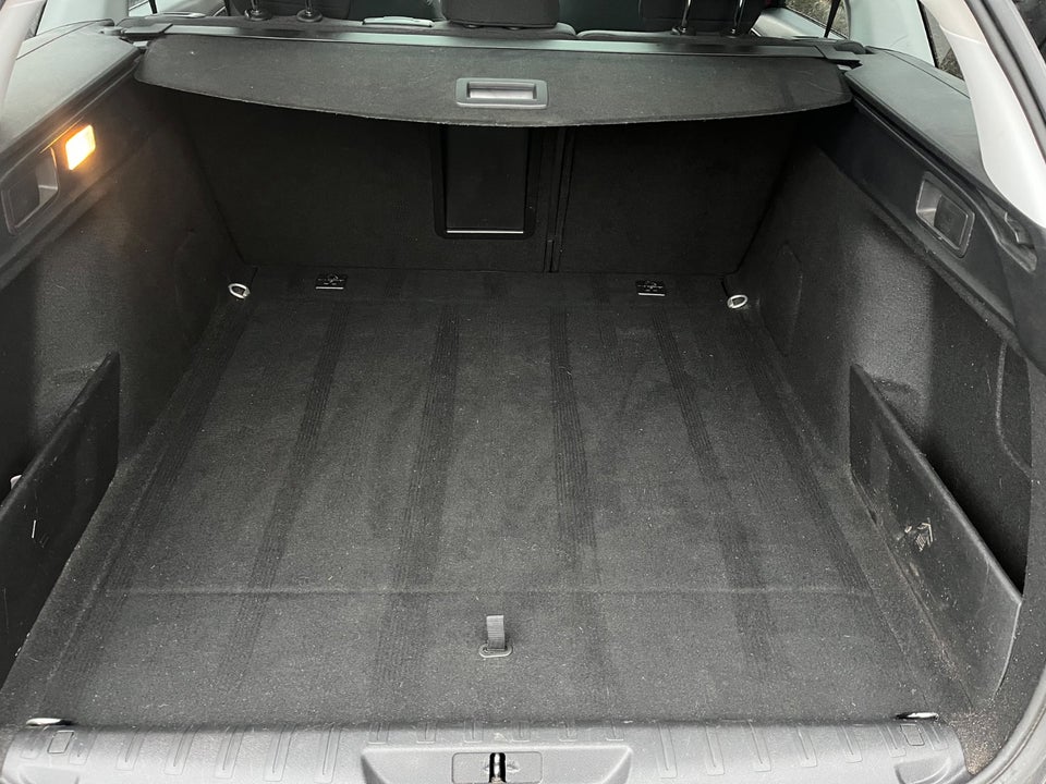 Peugeot 308 1,2 e-THP 130 Allure Sky SW 5d