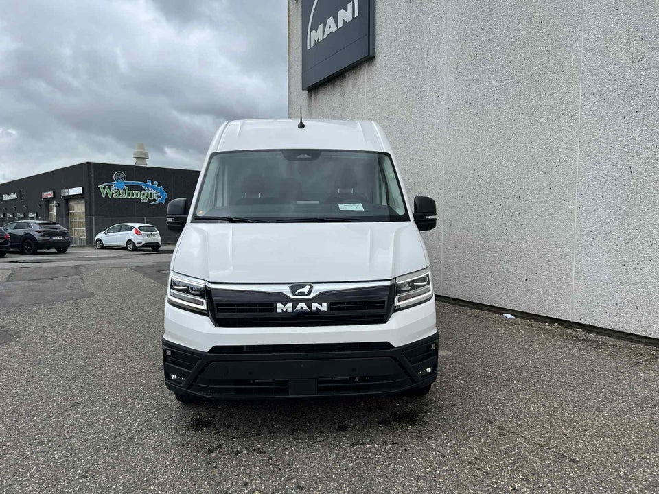 MAN TGE 2,0 3.180 Kassevogn L4H3 aut. FWD