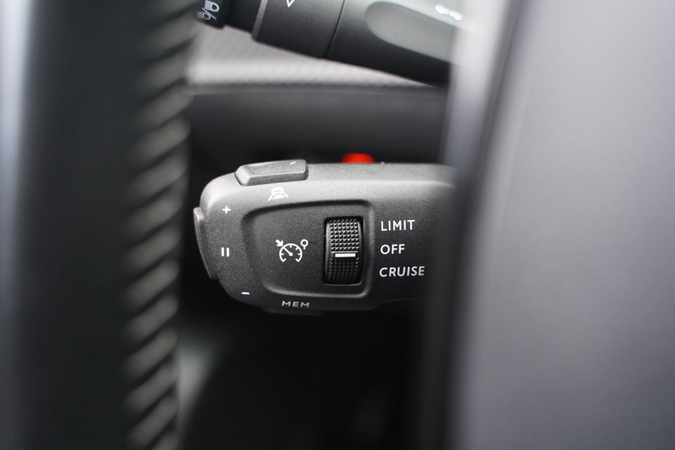 Peugeot 2008 1,2 PureTech 130 Edition:210+ 5d