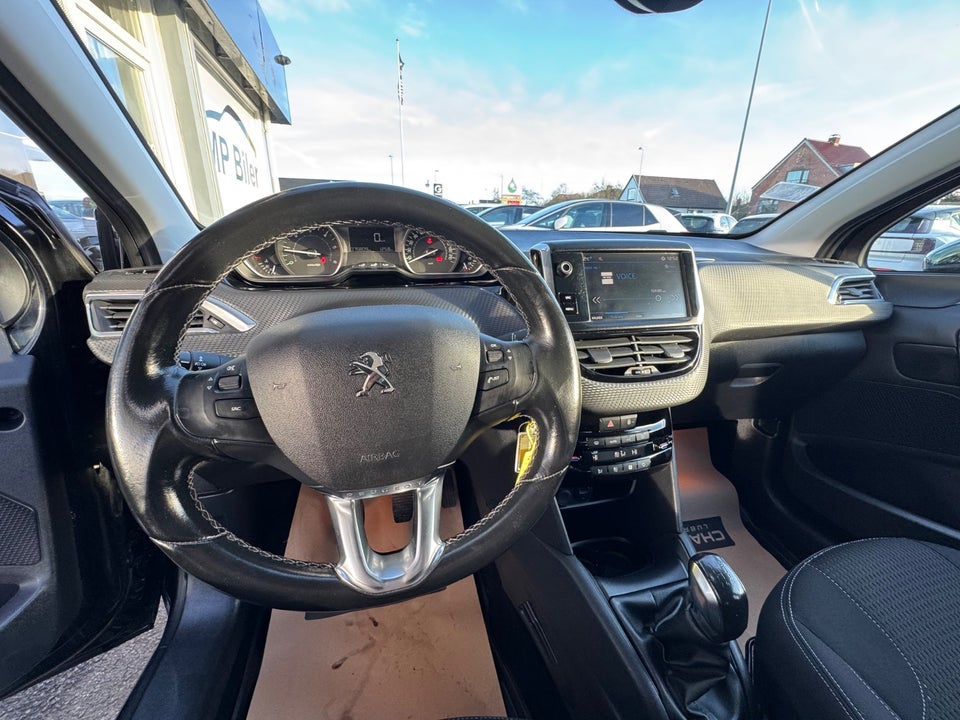 Peugeot 208 1,6 BlueHDi 100 Allure Sky 5d