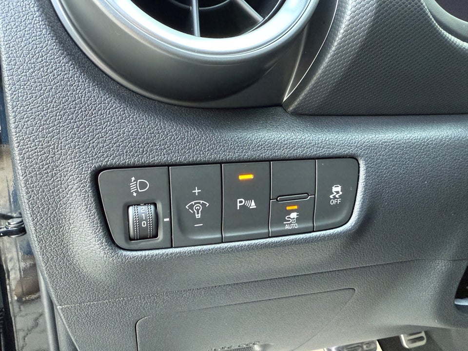 Hyundai Kona 64 EV Ultimate 5d