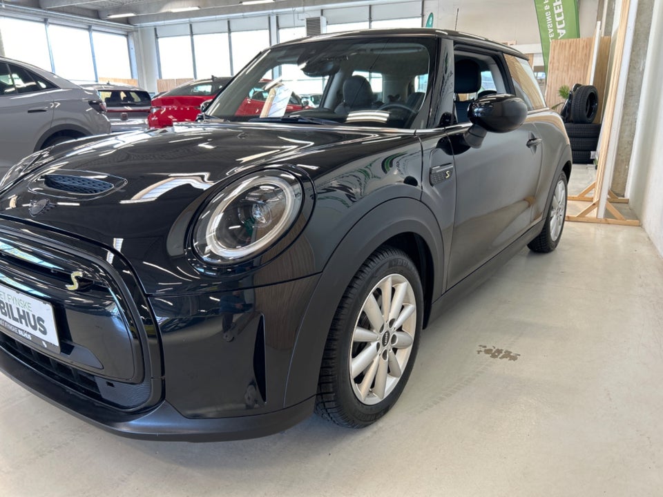 MINI Cooper SE Classic 3d