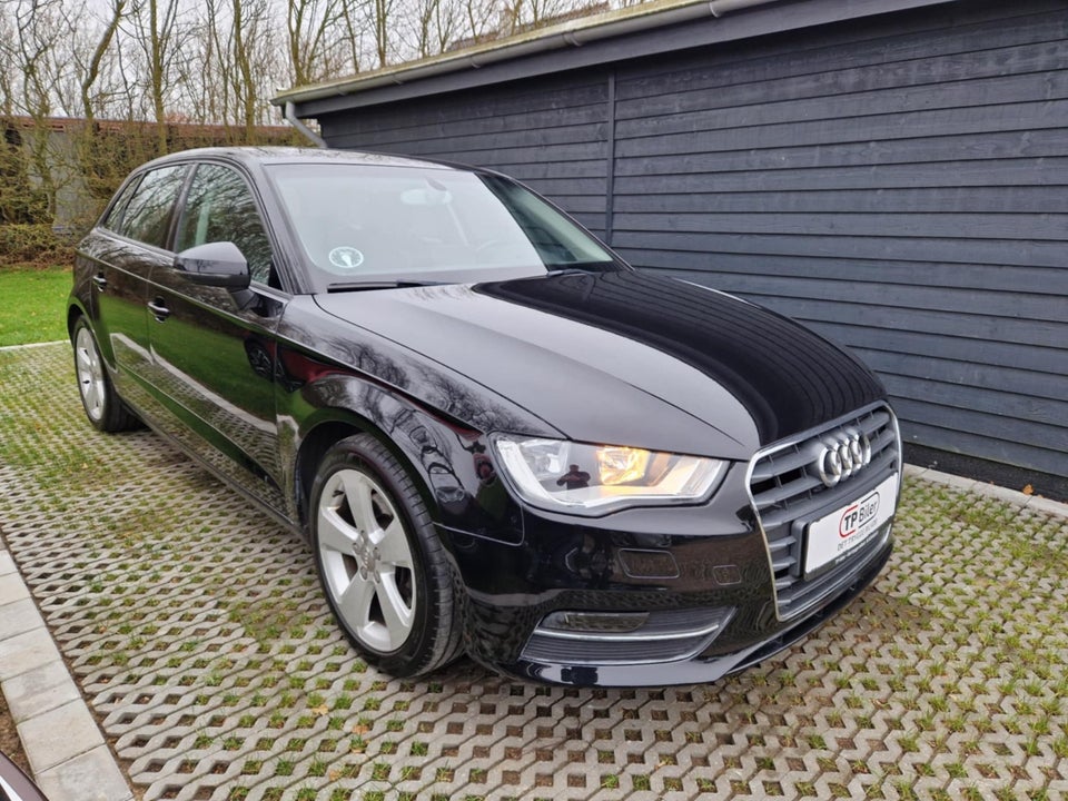 Audi A3 1,8 TFSi 180 Ambiente Sportback 5d