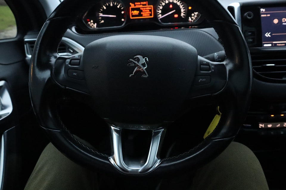 Peugeot 2008 1,5 BlueHDi 100 Allure Sky 5d