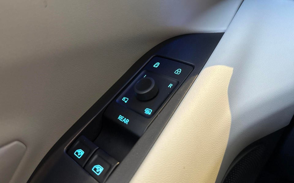 Ford Explorer 77 Premium Extended Range 5d