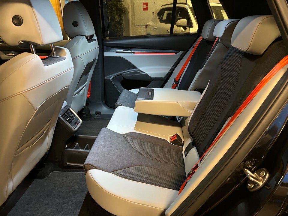 Skoda Elroq 85 iV Lodge Advanced 5d