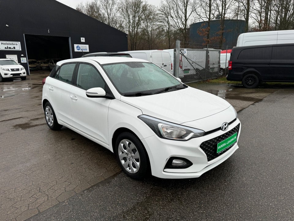 Hyundai i20 1,25 Life Van 5d