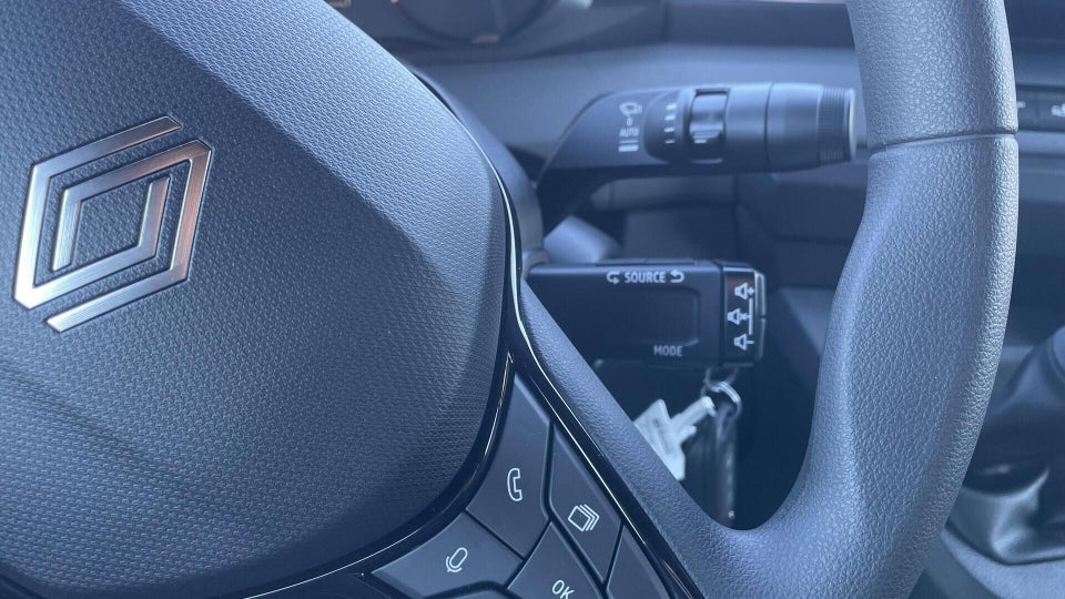 Renault Master V T33 2,0 dCi 130 L2H2 Kassevogn