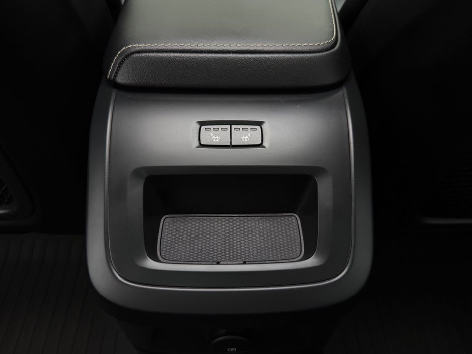 Volvo XC60 2,0 T8 ReCharge Ultimate Dark aut. AWD 5d