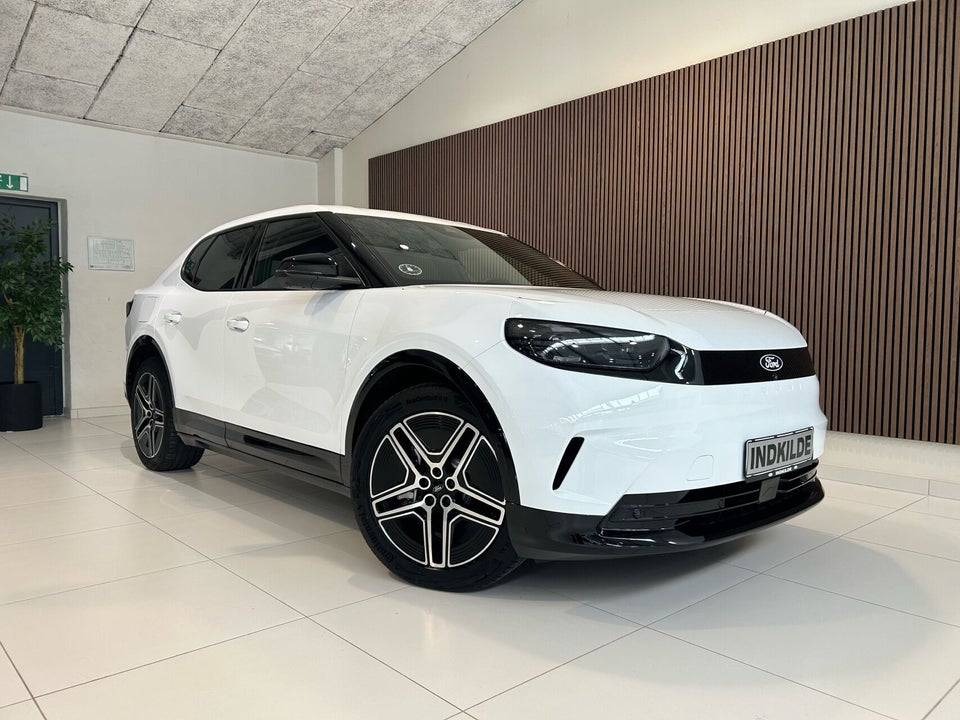 Ford Capri 79 Premium Extended Range AWD 5d