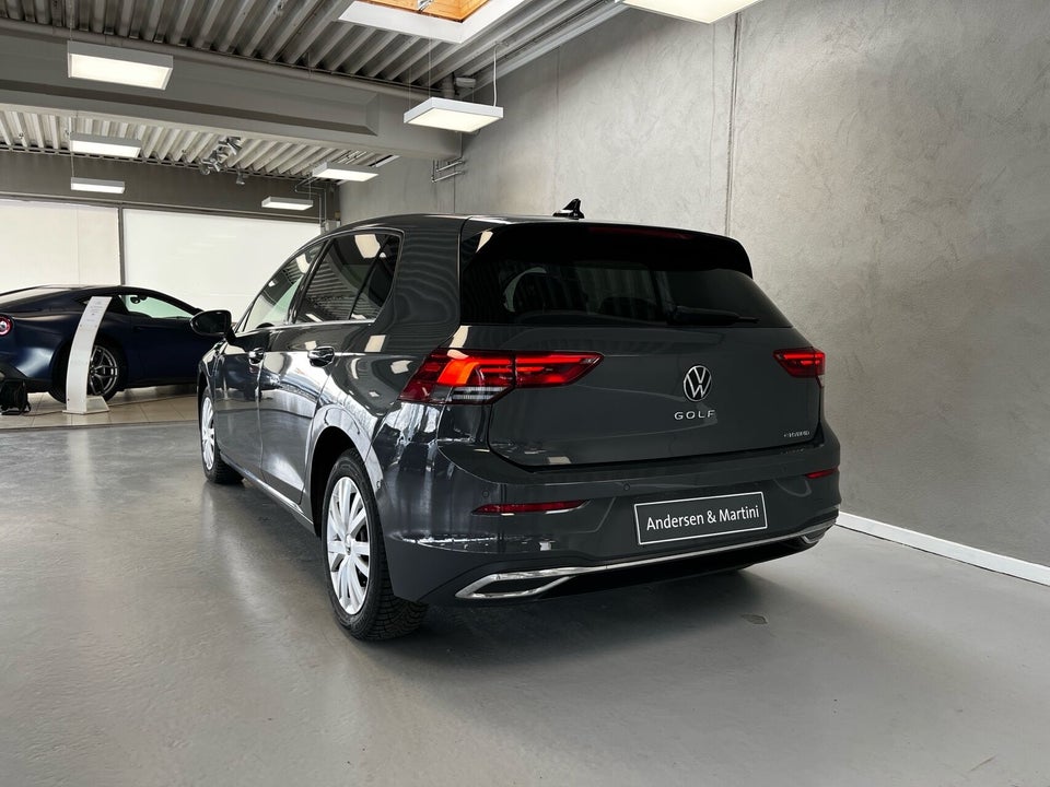 VW Golf VIII 1,4 eHybrid DSG 5d