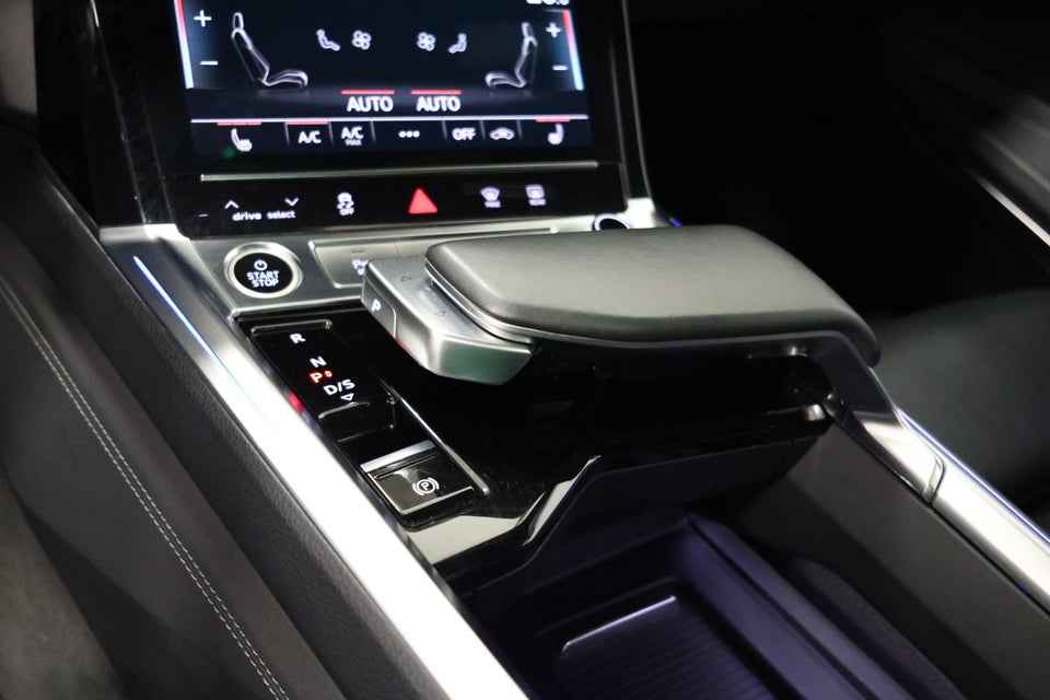 Audi e-tron 55 S-line quattro 5d