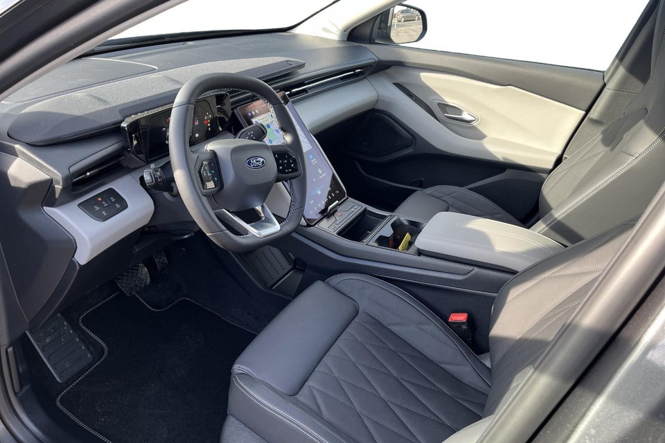 Ford Explorer 77 Premium Extended Range 5d