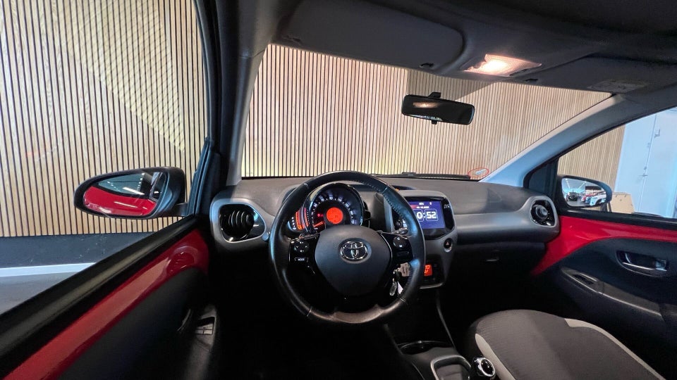 Toyota Aygo 1,0 VVT-i x-sky x-shift 5d