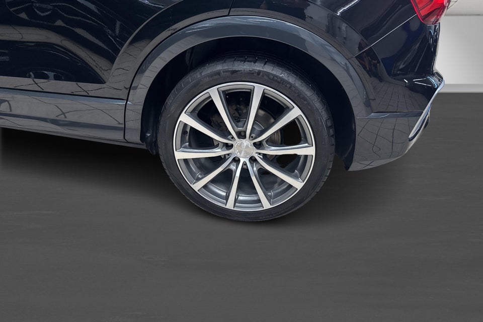 Audi Q2 35 TFSi Prestige S-tr. 5d