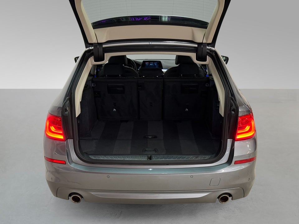 BMW 520d 2,0 Touring Connected aut. 5d